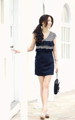 Elegant V-neck Flounced Stripe Slim Dress Purple