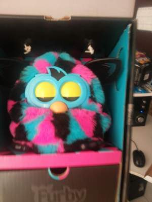 Furby boom Hasbro Triangles